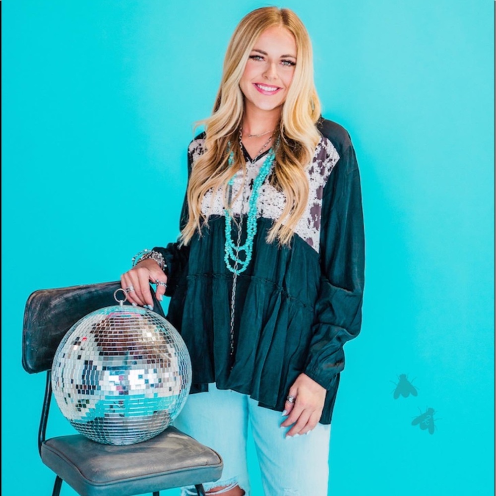 NWT! 2FlyCo Boutique Top Cowhide Print ❤️